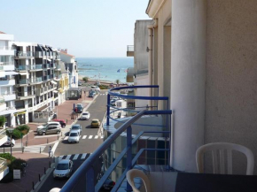 Studio-mezzanine agréable à 150m de la plage, quartier Arago, balcon-terrasse, animaux acceptés - FR-1-92-566